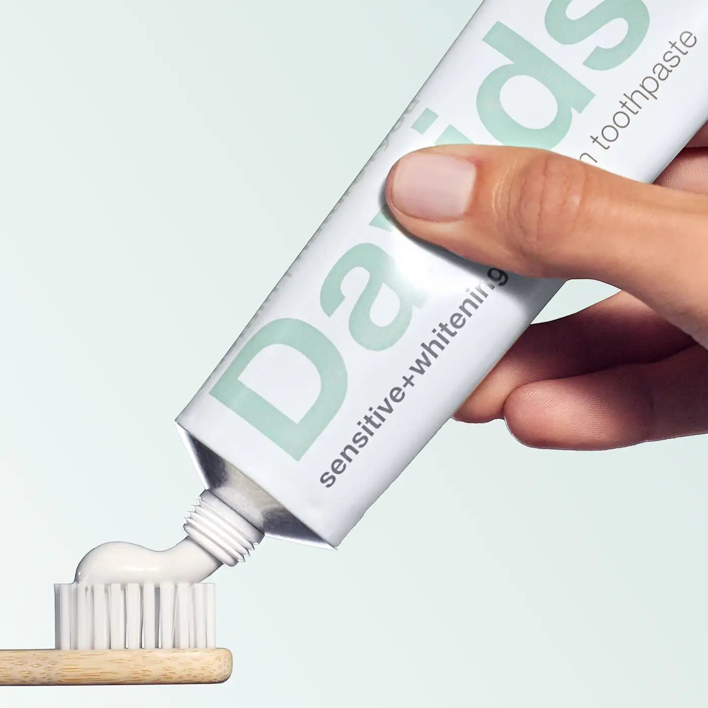 davids health sciences / sensitive + whitening toothpaste 5.25oz (ca)