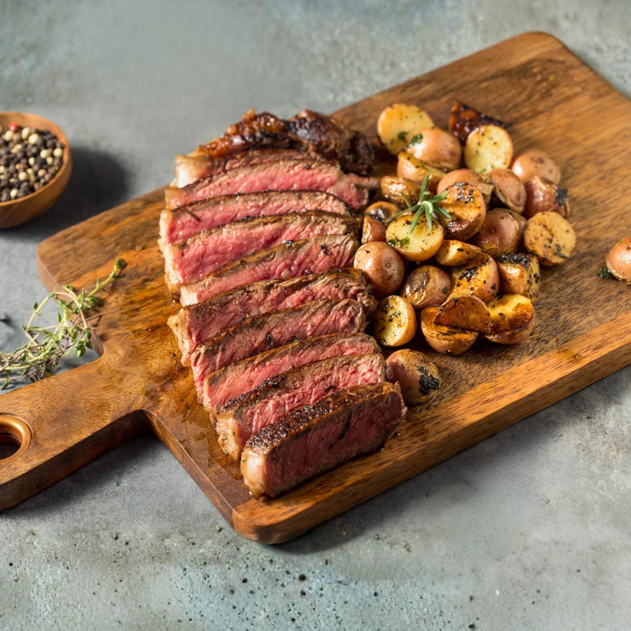 grass roots farmers co-op / 100% grass fed new york strip steak 10oz (ar)