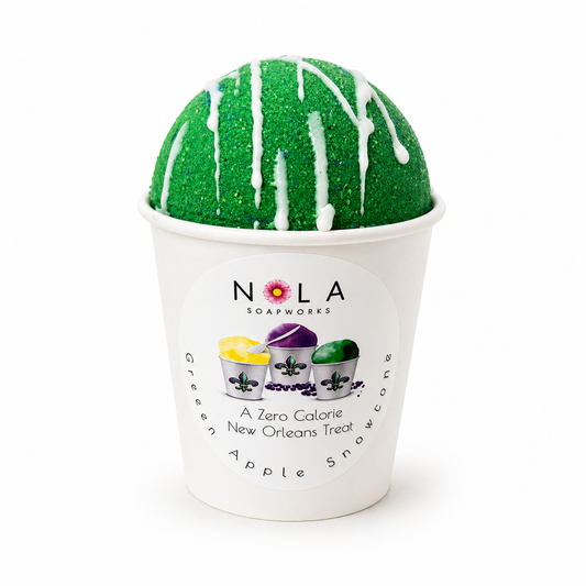 Nola Soapworks / Green Apple Snowball Bath Bomb