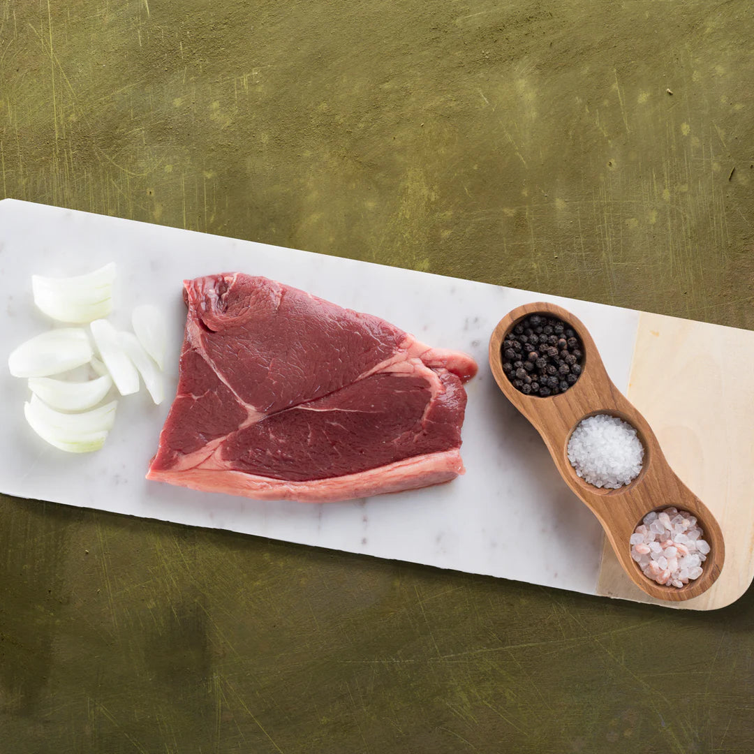 grass roots farmers co-op / 100% grass fed top sirloin steak 7oz (ar)